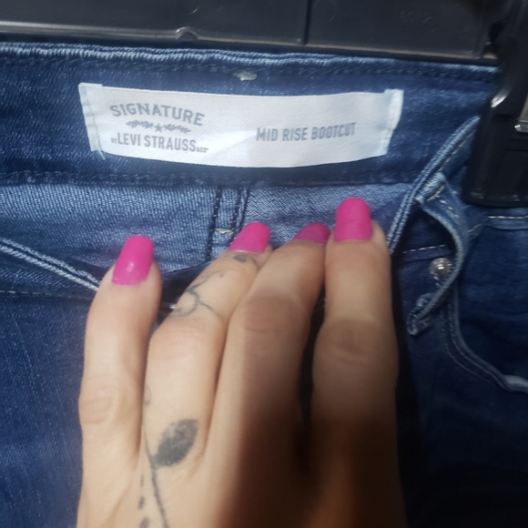 Jeans - Picture 2 of 3